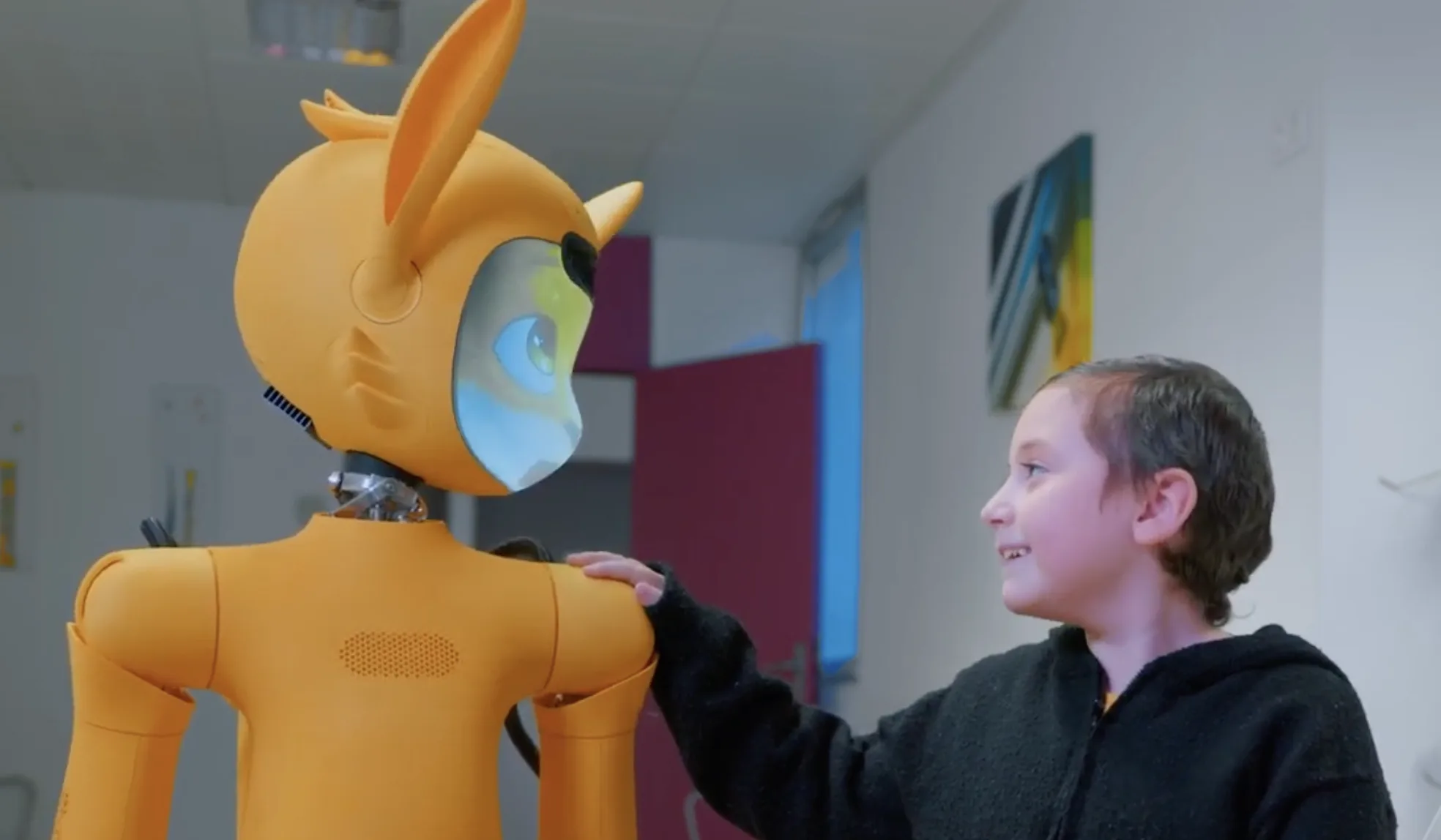 Miroki avec Georgia, en salle de traitement à l'ICM Montpellier.